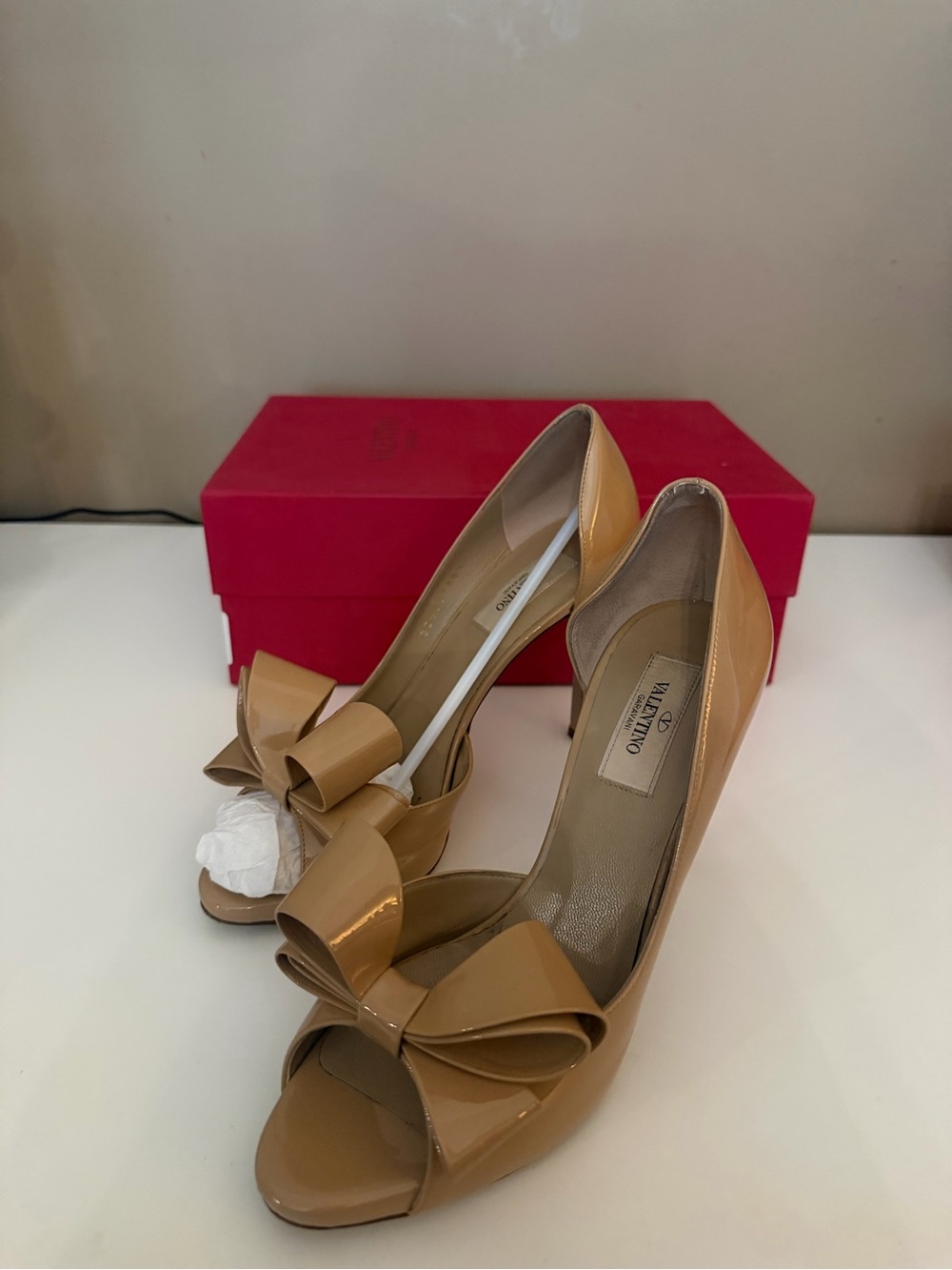 Valentino Garavani Nude Patent Leather Bow Peep-Toe Pumps